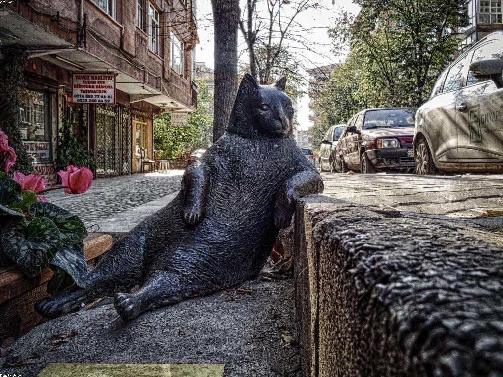 អត្ថន័យនៃព័ត៌មានស្លុតលើយុវជន